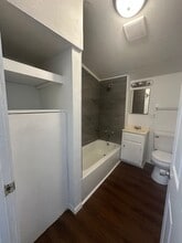 2323 N Robberson Ave in Springfield, MO - Building Photo - Building Photo