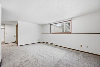 3223 2nd St N in Fargo, ND - Foto de edificio - Building Photo