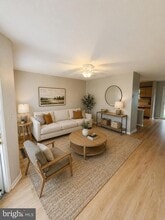 614 Fraley St, Unit 210 in Bridgeport, PA - Foto de edificio - Building Photo