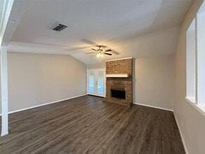 814 Villa Ridge Dr in Garland, TX - Building Photo - Building Photo
