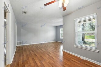 1520 Hilltop Dr in Garland, TX - Building Photo - Building Photo