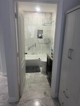 4301 SW 160th Ave in Miramar, FL - Foto de edificio - Building Photo
