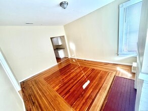 135 W Main St in Waterbury, CT - Building Photo - Building Photo