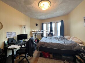 59 Cedar St, Unit 3L in Somerville, MA - Foto de edificio - Building Photo