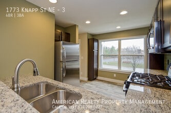 1773 Knapp St NE in Grand Rapids, MI - Building Photo - Building Photo