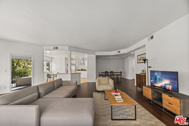 435 Arnaz Dr in Los Angeles, CA - Building Photo - Building Photo