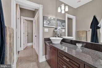 1731 Riggs Pl NW in Washington, DC - Building Photo - Building Photo