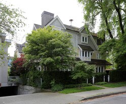 1626 Arbutus St in Vancouver, BC - Building Photo