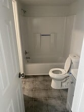 213 Camelot Dr in College Park, GA - Building Photo - Building Photo