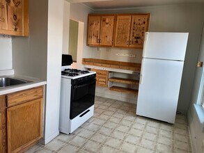 526 1/2 E 7th St in Duluth, MN - Building Photo - Building Photo