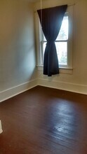 1203 NE 75th Ave in Portland, OR - Building Photo - Building Photo