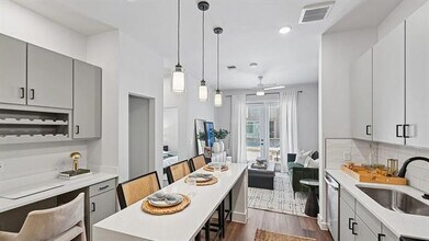 1735 N Greenville Ave in Richardson, TX - Building Photo - Building Photo