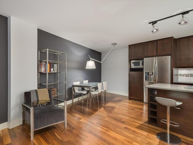 1200 Nicollet Mall, Unit 507 in Minneapolis, MN - Foto de edificio - Building Photo