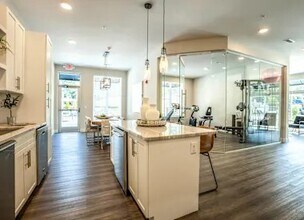 226 E Lockwood Ave in Webster Groves, MO - Building Photo - Building Photo