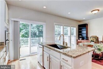 2921 Chesham St in Fairfax, VA - Building Photo - Building Photo