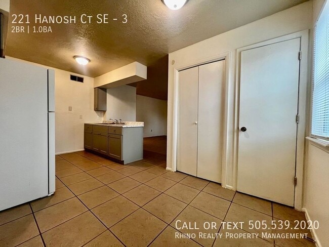 221 Hanosh Ct SE in Albuquerque, NM - Building Photo - Building Photo