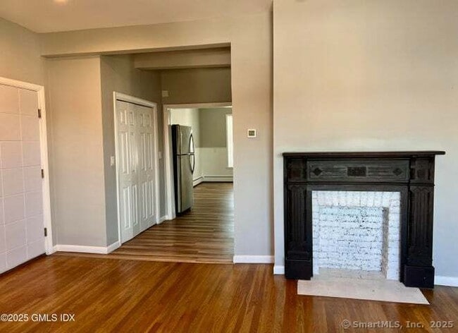 300 Soundview Ave in Fairfield, CT - Building Photo - Building Photo