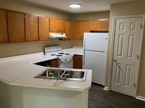 1807 Holmes St in Tupelo, MS - Building Photo - Building Photo