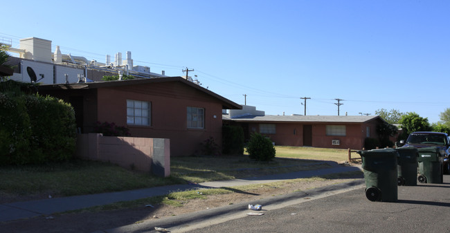 1319-1323 N 50th St in Phoenix, AZ - Building Photo - Building Photo