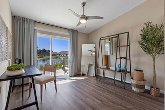 Redwood West Jefferson in West Jefferson, OH - Foto de edificio - Building Photo