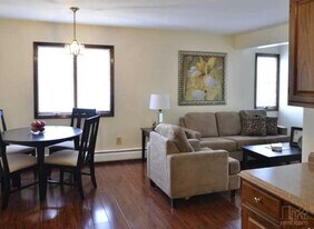 810 Atlantic St, Unit B5 in Bridgeport, CT - Building Photo