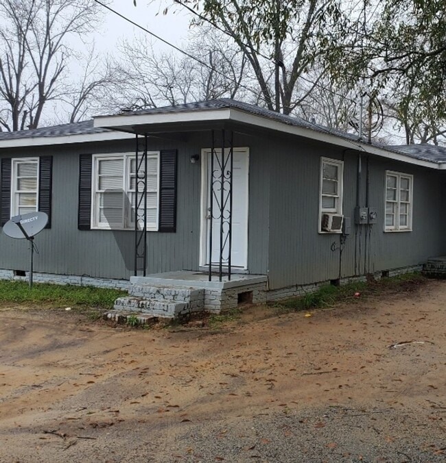 901 N Franklin St