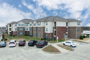 Wood Falls in Lebanon, TN - Building Photo