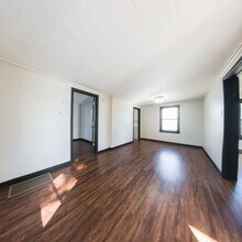 3306 E 7th St in Des Moines, IA - Building Photo - Building Photo