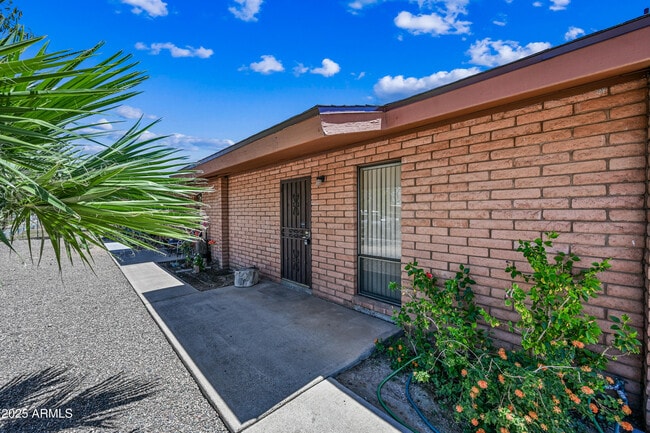 721 E Fremont Rd in Phoenix, AZ - Foto de edificio - Building Photo