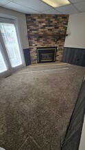 2736 Fairlane Ave in Waterloo, IA - Building Photo - Building Photo
