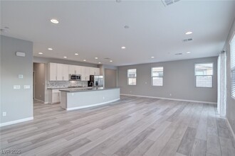 617 Chromatic Chord Ct in Henderson, NV - Building Photo - Building Photo