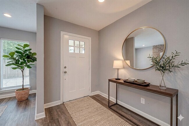 1623 Cherry Ridge Dr in Houston, TX - Building Photo - Building Photo