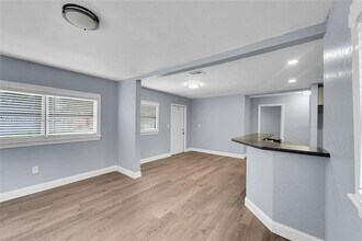 2360 NW 6th Ct in Fort Lauderdale, FL - Building Photo - Building Photo