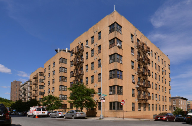620 Trinity Ave in Bronx, NY - Building Photo - Building Photo