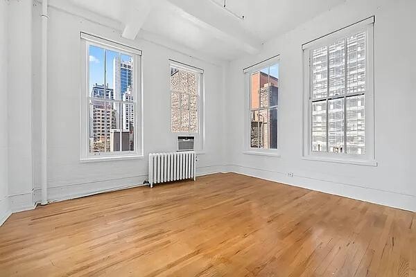 448 W 37th St in New York, NY - Building Photo - Building Photo