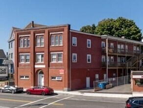 176 Ferry St in Everett, MA - Building Photo - Building Photo