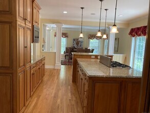 15 Logging Trail Ln in Brookfield, CT - Building Photo - Building Photo