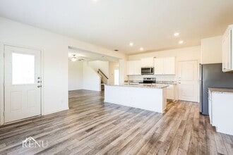 2827 Praline Ferry in Converse, TX - Foto de edificio - Building Photo