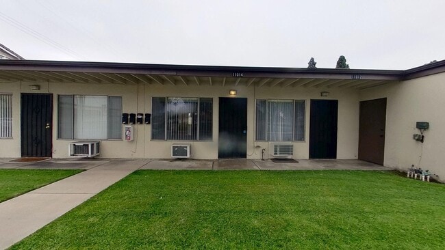 property at 11014 Paloma Ave