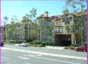 River Colony Condominiums in San Diego, CA - Building Photo - Building Photo