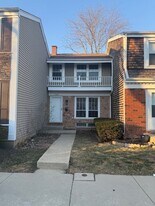 2080 Sutherland Pl in Hoffman Estates, IL - Building Photo