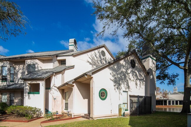 4144 Greystone Way in Sugar Land, TX - Building Photo - Building Photo