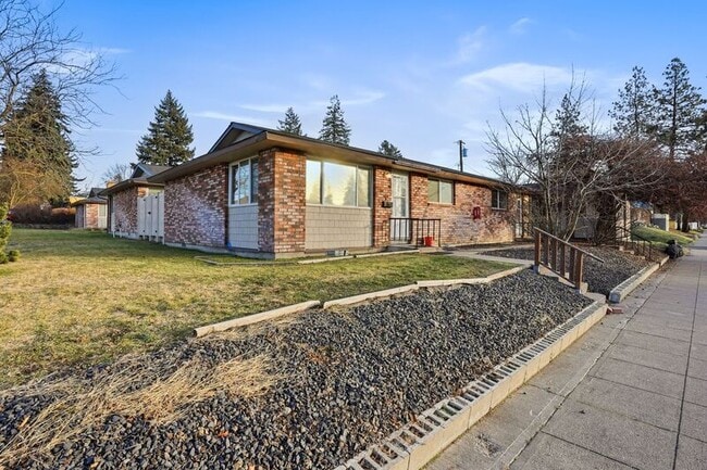 property at 1334 W Garland Ave