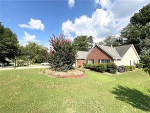 3070 Bugle Dr in Duluth, GA - Building Photo - Building Photo