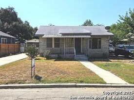 3214 W Travis St in San Antonio, TX - Building Photo