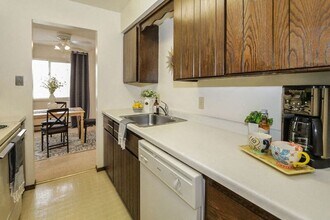 Berkley Road Apartments in Verona, WI - Building Photo - Building Photo