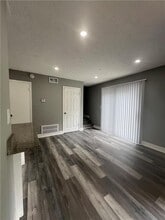 3888 Mulkey Cir SW in Marietta, GA - Building Photo - Building Photo