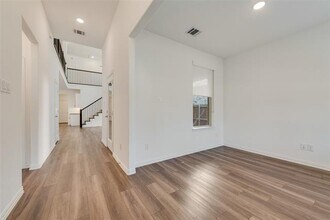 1329 Buckeye Trl in Garland, TX - Building Photo - Building Photo