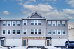 4001 Stefano Dr in Delmont, PA - Building Photo