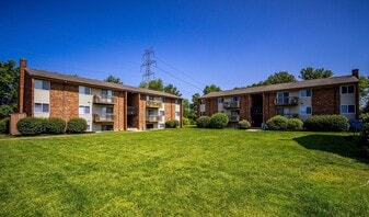 Oakmont Flats Apartments in Amelia, OH - Building Photo